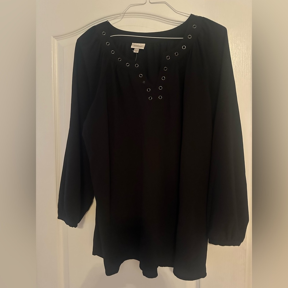 NWT size 18/20 pretty black blouse